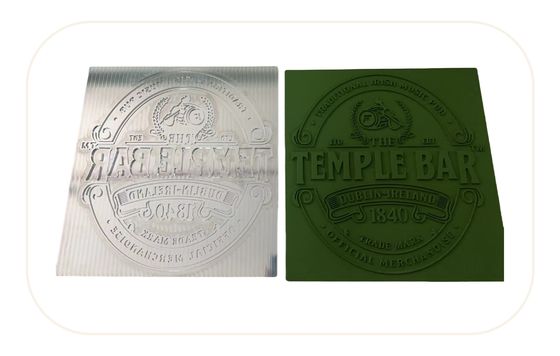 좋은 가격 의류 라벨에 맞춤 실리콘 고무 곰팡이 엠보스 잉크 스탬프 온라인으로