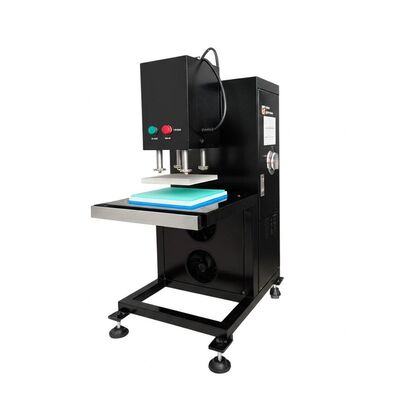 좋은 가격 2.5kW 실리콘 엠보싱 머신 전압 110V 220V 및 온도 범위 0C 300C를 제공하는 정밀 실리콘 표면 엠보싱 온라인으로